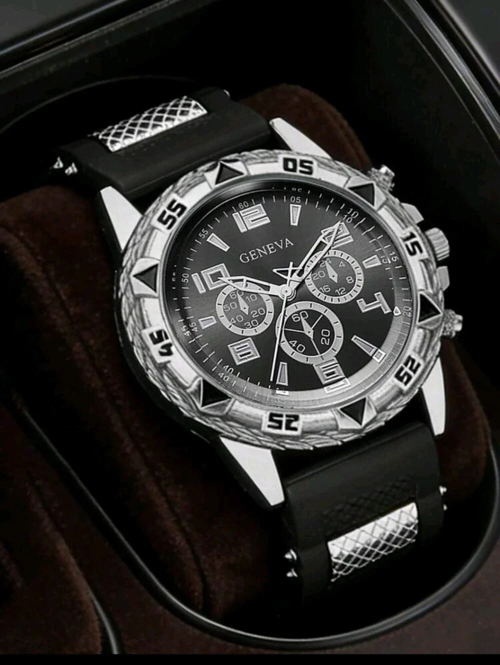 BRAND NEW ** Black Men’s Wallet, Watch, Keychain & Pen Gift Set